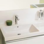 Sugestões Roca para manter o espaço de banho limpo e arrumado