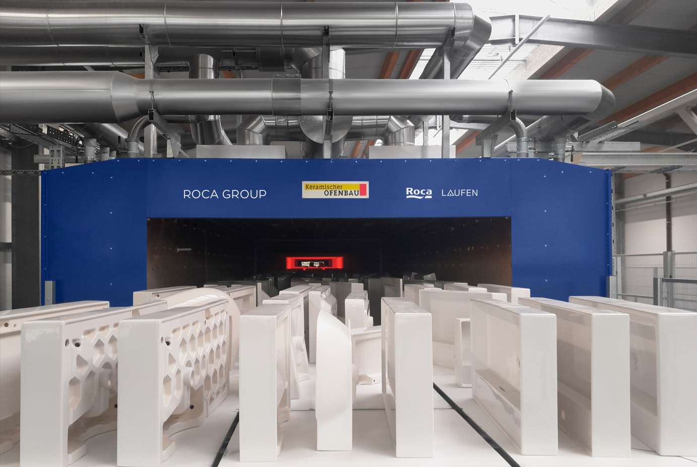 Roca Group coloca em funcionamento o primeiro forno túnel elétrico do mundo para a produção de louça sanitária