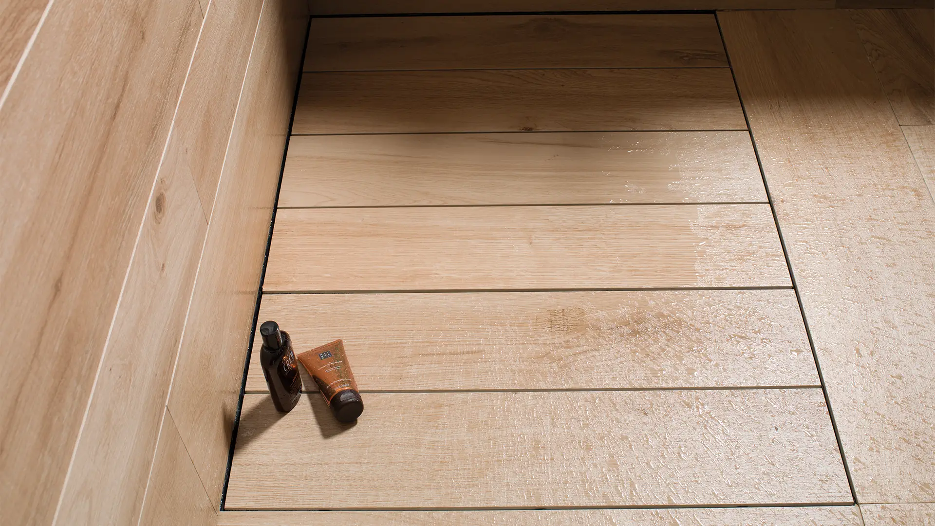 SHOWER DECK, a base de duche da Porcelanosa