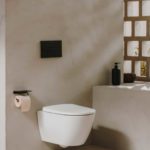 Roca sugere sanitas suspensas para melhorar a experiência na casa de banho