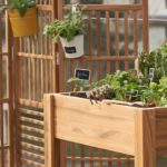 Crie um mini jardim vertical na sua varanda para a primavera